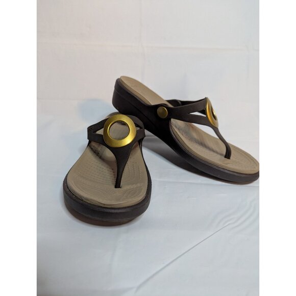 Crocs Sanrah Circle Matte Slide On Sandals Sz 6 Brown Gold - Picture 1 of 10